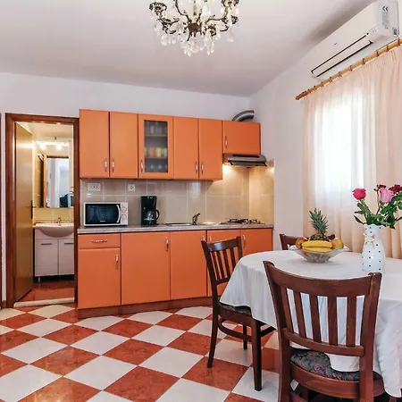 Apartman Two-bedroom In Biograd Biograd na Moru